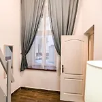 Acacia Downtown Apartment