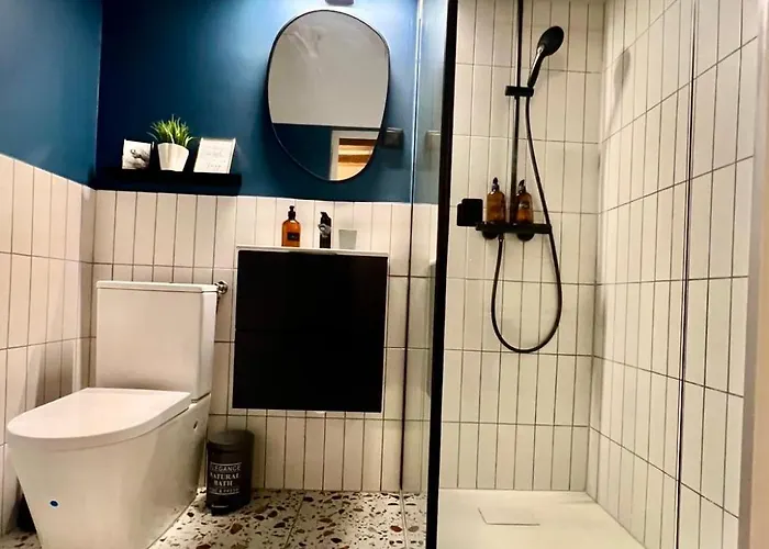 Acacia Downtown Apartment *